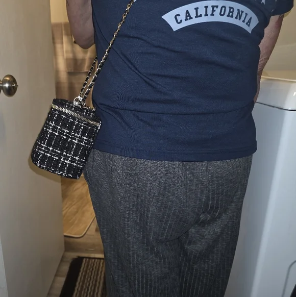 Chanel Black Tweed Crossbody Bag. New In The Box. - Picture 12 of 14